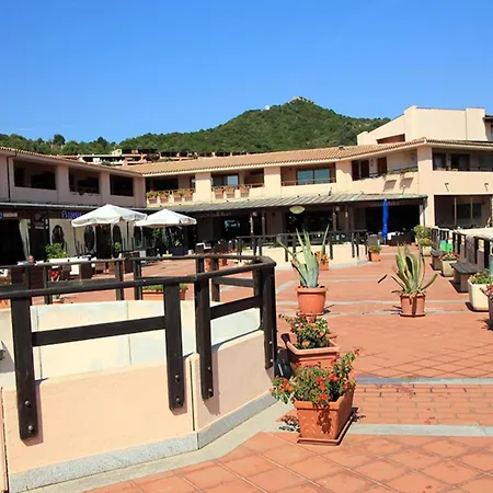 Lägenhet In Di Arzachena, Sardinia Cannigione